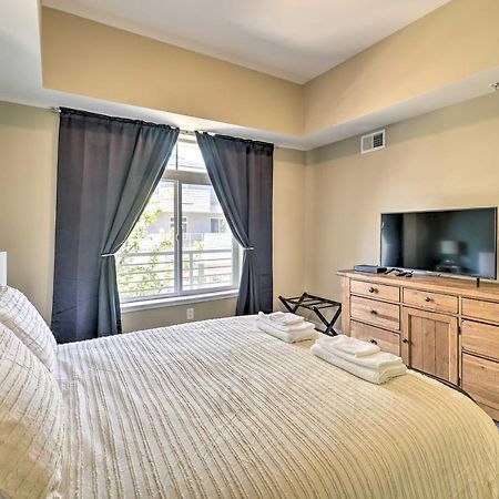 Grand Haven Condo - Walk To Nearby Hot Spots! Экстерьер фото
