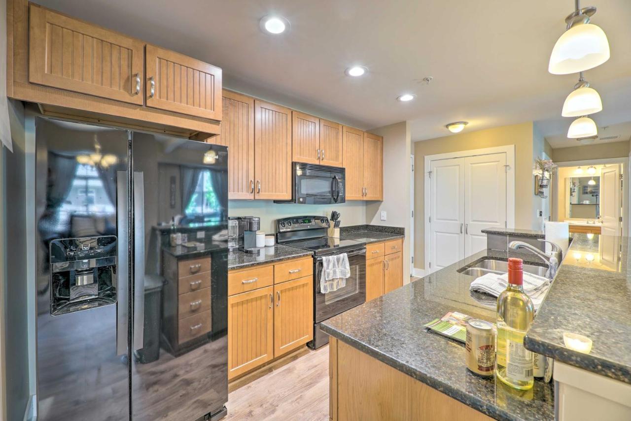 Grand Haven Condo - Walk To Nearby Hot Spots! Экстерьер фото