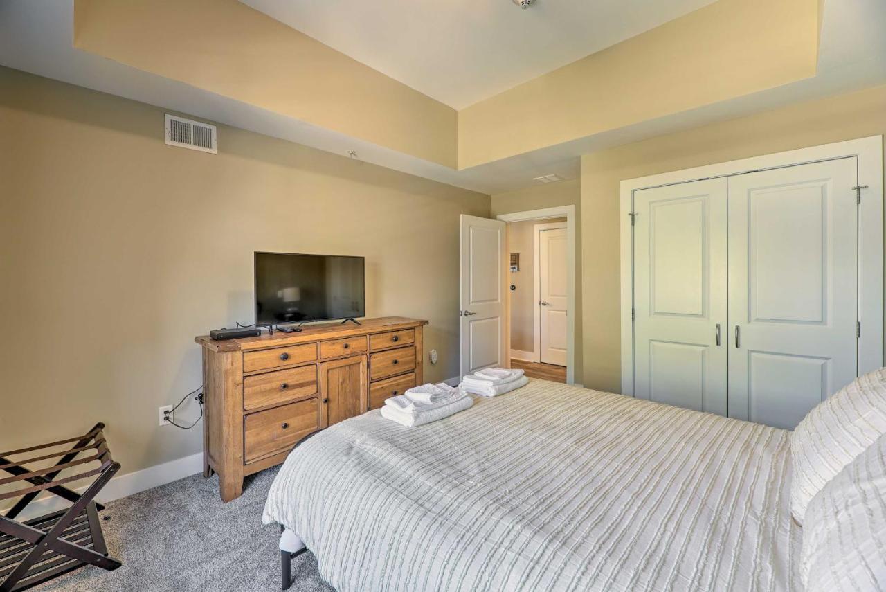 Grand Haven Condo - Walk To Nearby Hot Spots! Экстерьер фото
